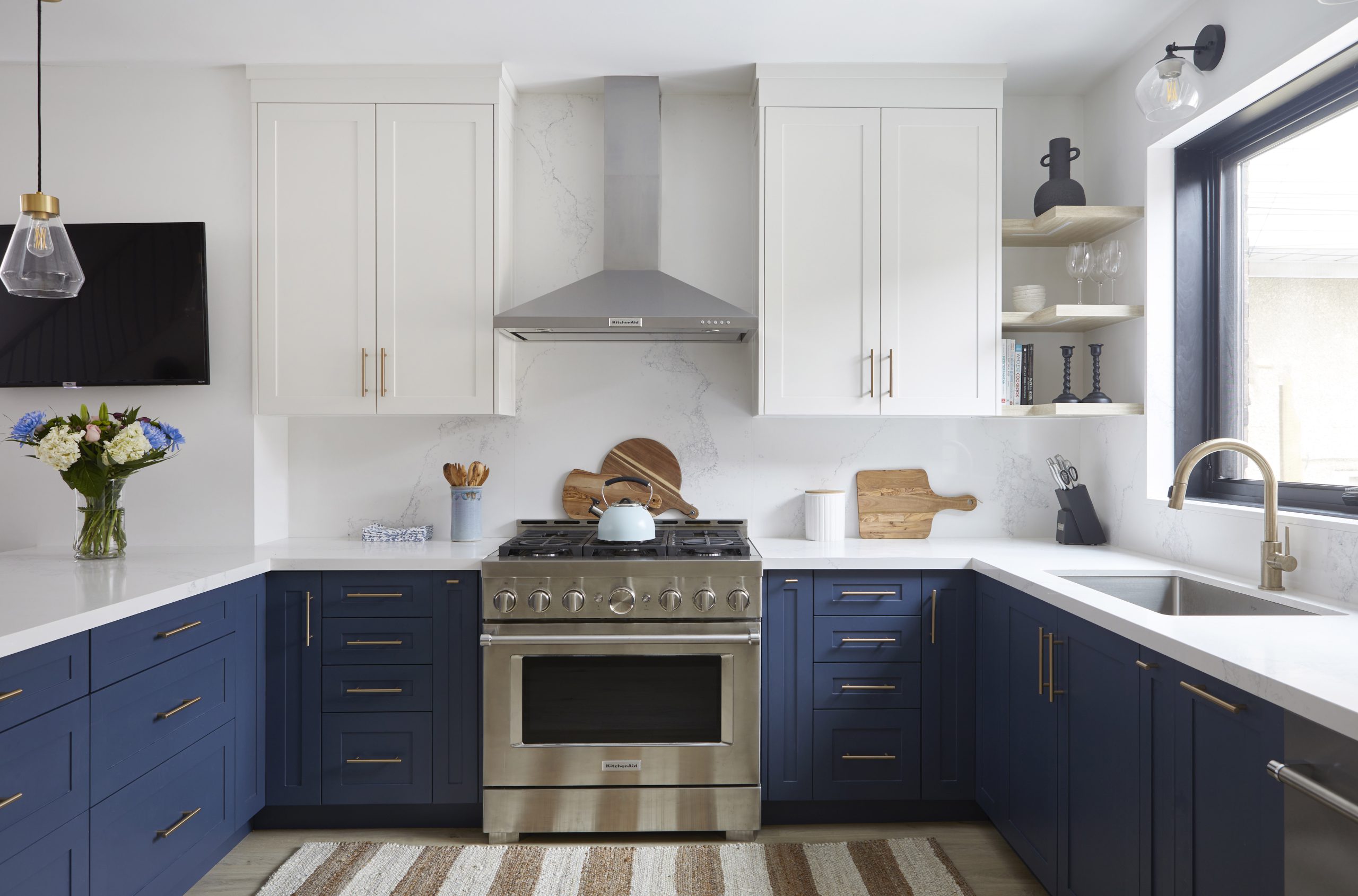 MenAtWork_0000_46.022_77 (6).jpg