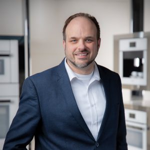 Staff-Photos-Jeff Image of Caplan's Sales Associate