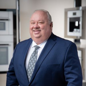 Staff-Photos_0006_Angelo Image of Caplan's Sales Associate